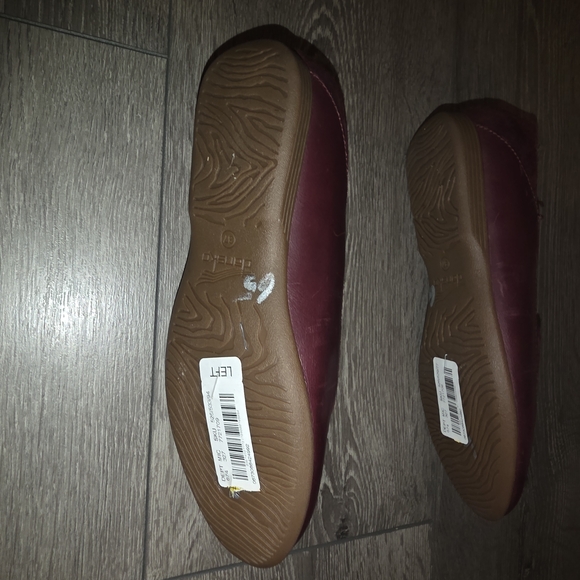 NWT- Dansko Elegant Burgundy Loafers for Women - Picture 8 of 9
